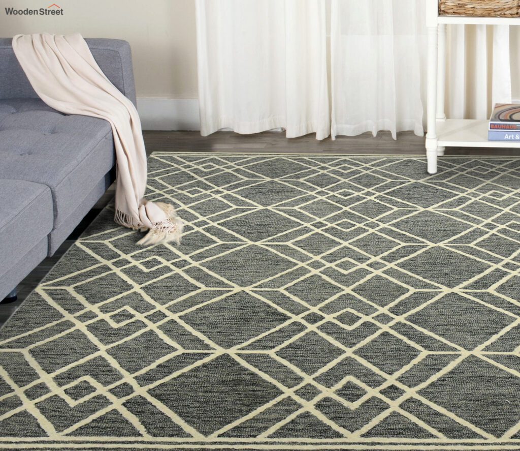 Floor carpet
